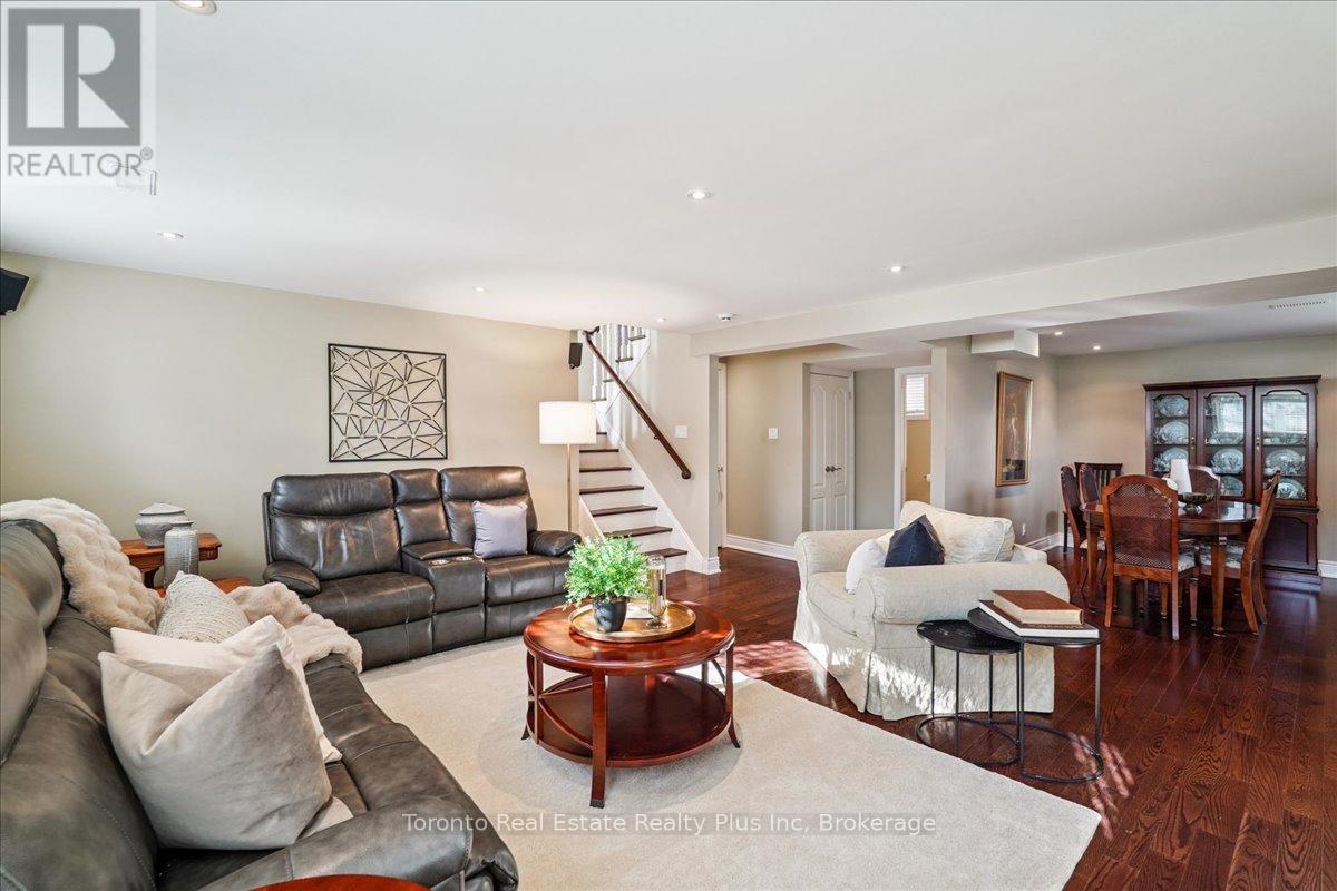 10 Sevilla Boulevard, Vaughan, Ontario  L0J 1C0 - Photo 18 - N12564738