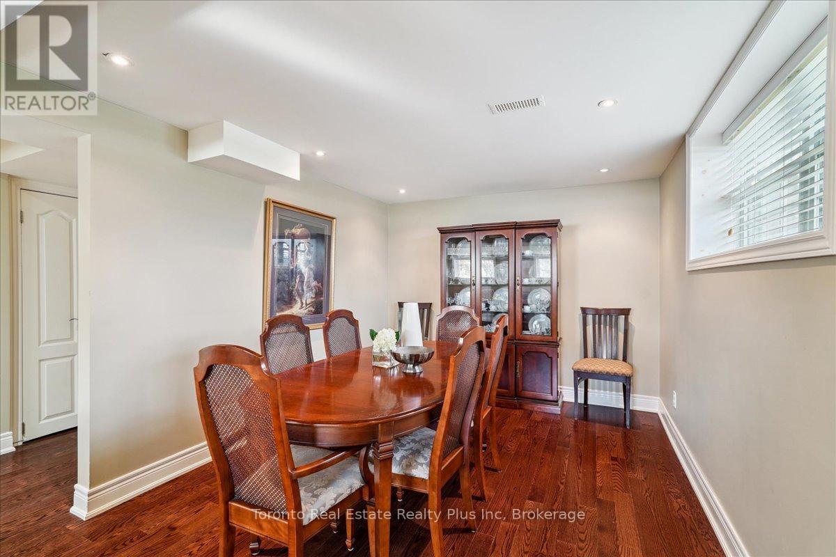 10 Sevilla Boulevard, Vaughan, Ontario  L0J 1C0 - Photo 19 - N12564738