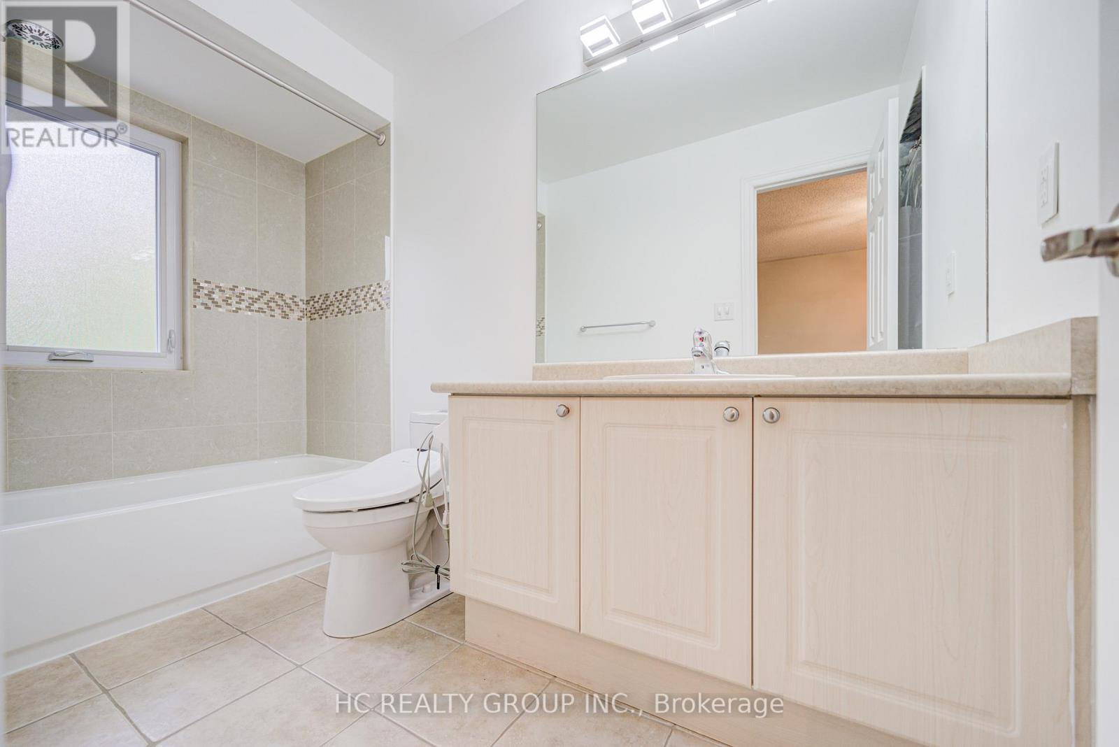 #22 - 56 North Lake Road, Richmond Hill, Ontario  L4E 0G5 - Photo 18 - N12564746