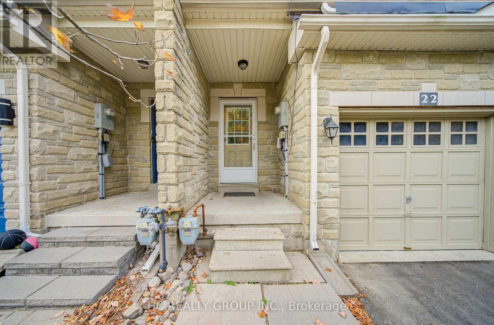 #22 - 56 North Lake Road, Richmond Hill, Ontario  L4E 0G5 - Photo 2 - N12564746