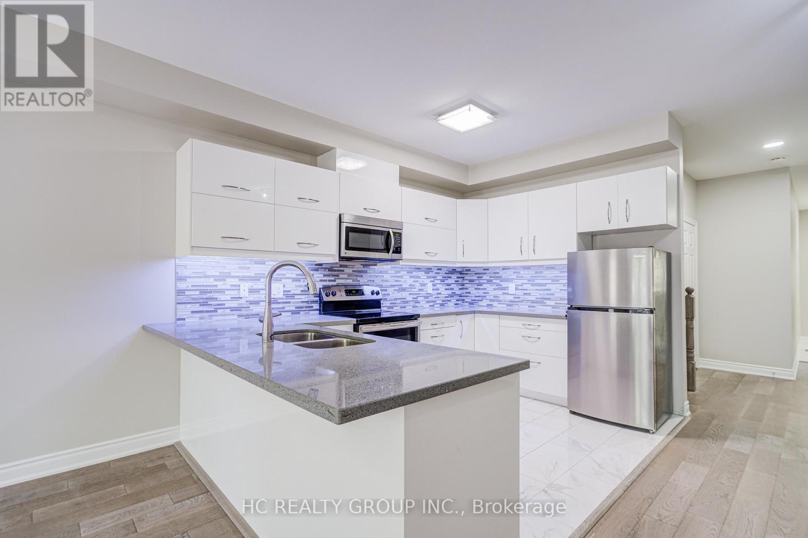 #22 - 56 North Lake Road, Richmond Hill, Ontario  L4E 0G5 - Photo 5 - N12564746