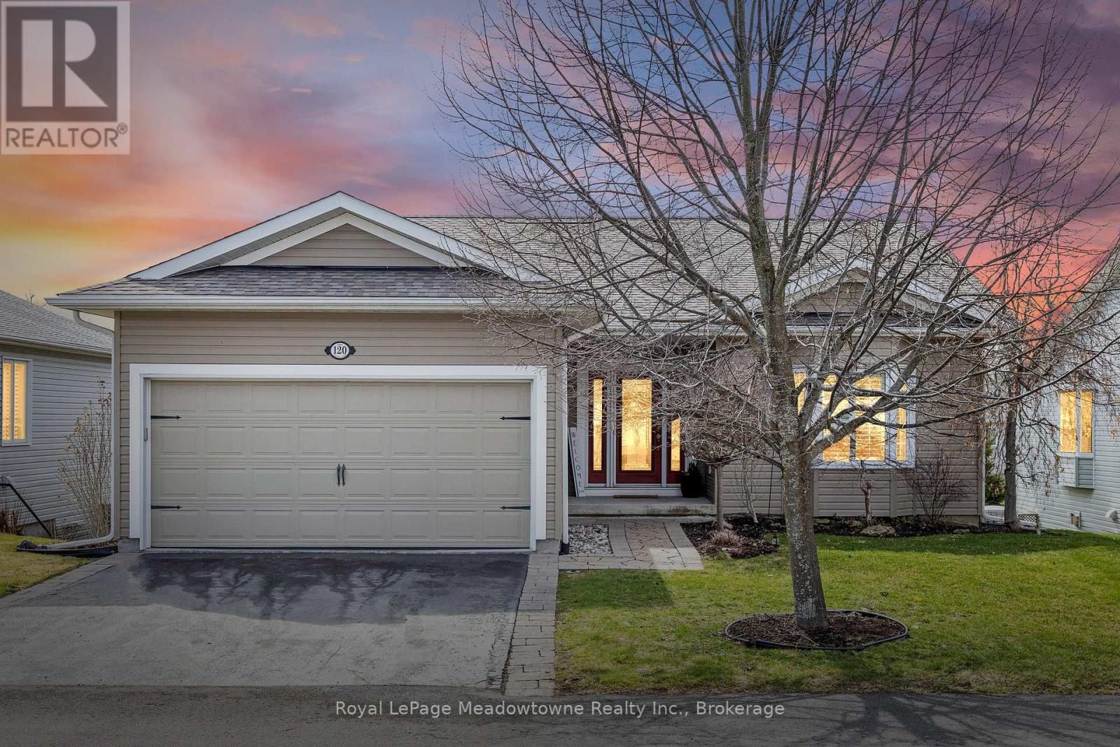 120 Gracehill Crescent, Hamilton, Ontario  L8B 1A5 - Photo 1 - X12564824