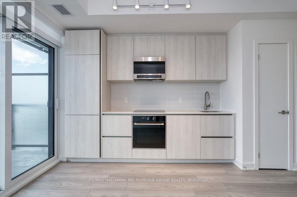 1904 - 120 Broadway Avenue, Toronto, Ontario  M4P 1V7 - Photo 3 - C12558388