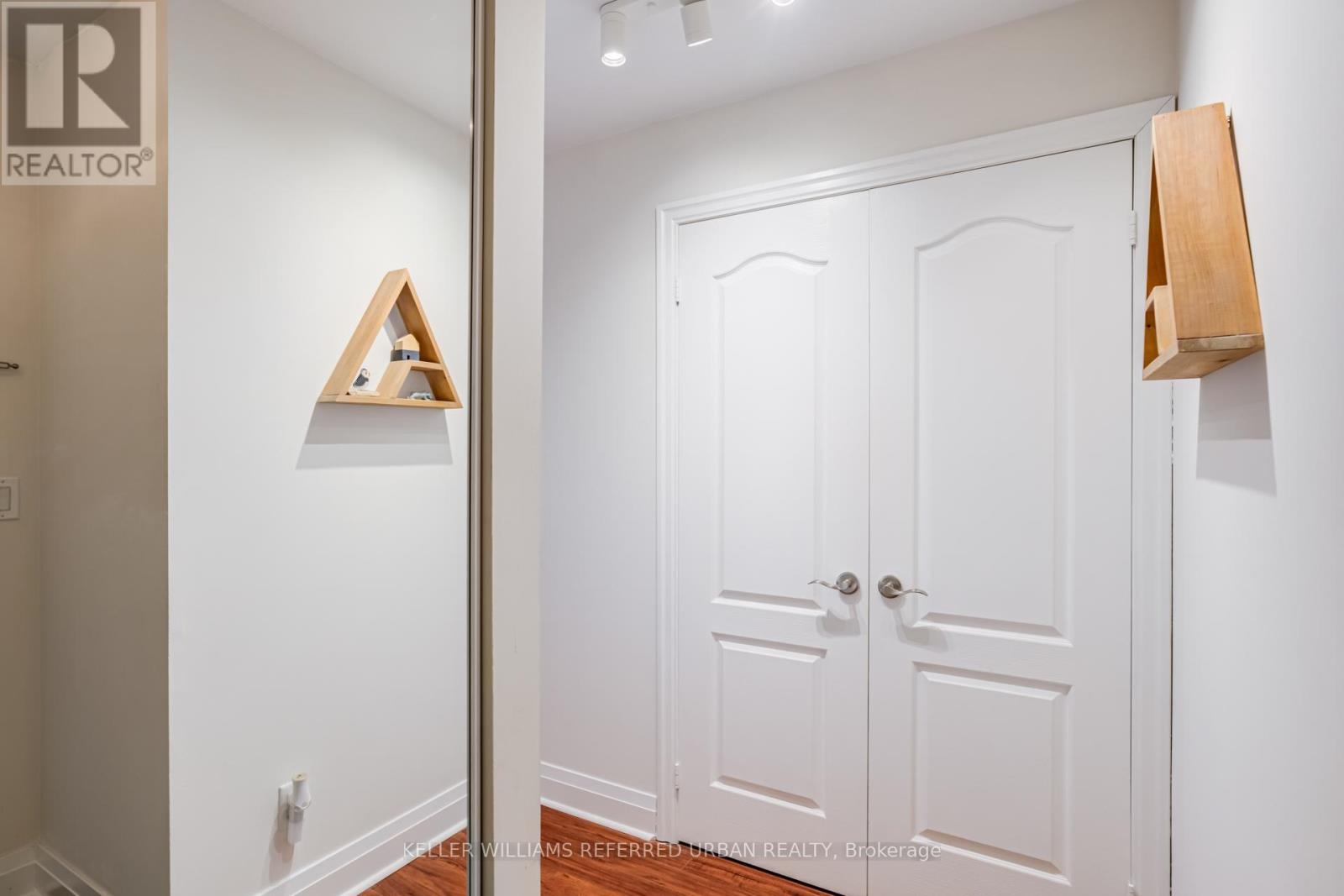 1008 - 2121 Lake Shore Boulevard W, Toronto, Ontario  M8V 4E9 - Photo 5 - W12564734