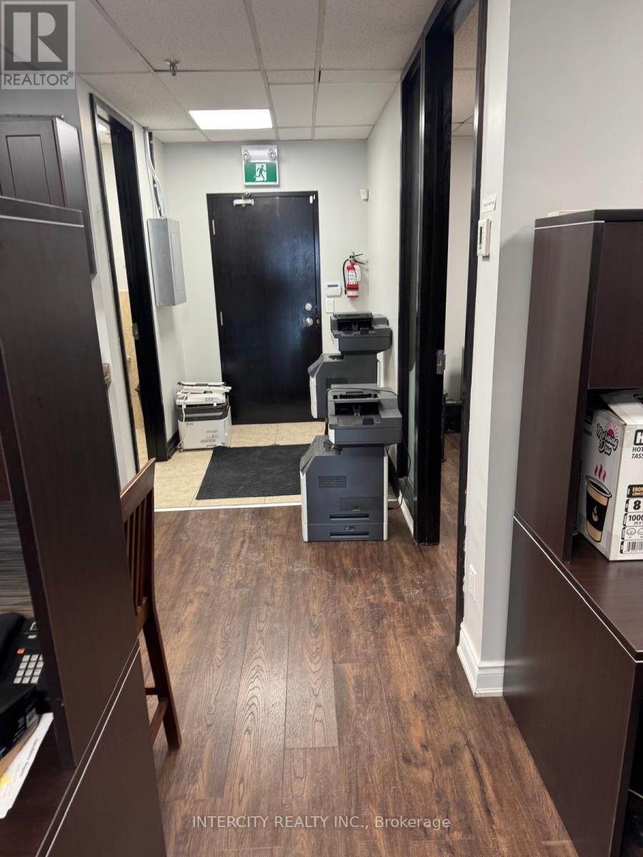 20 - 7895 Tranmere Drive, Mississauga, Ontario  L5S 1V9 - Photo 8 - W12564744