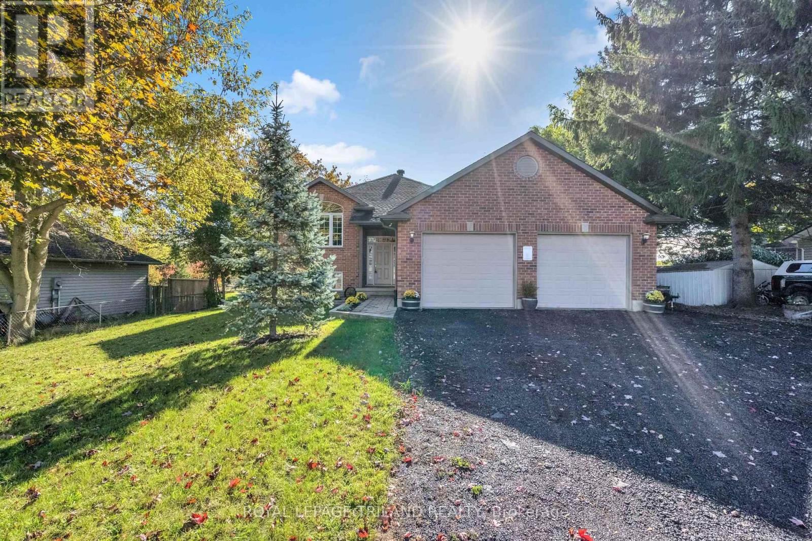 3805 Trillium Drive, Southwest Middlesex, Ontario  N0L 1M0 - Photo 1 - X12564830