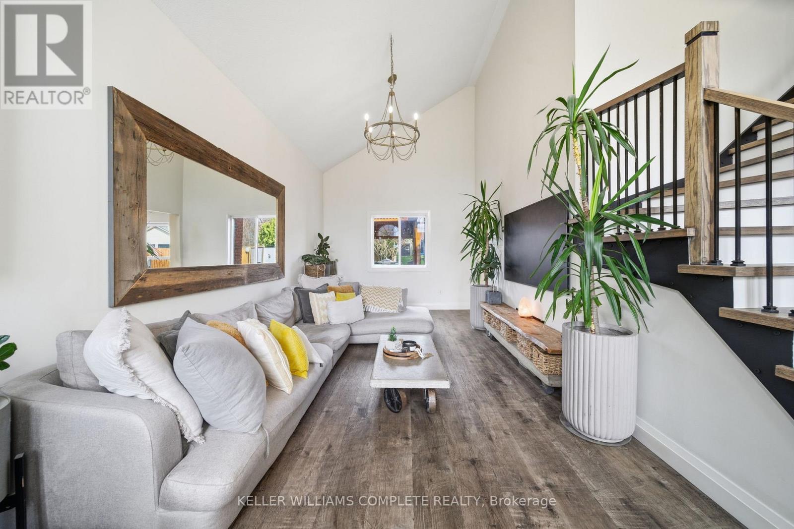 136 Braemar Avenue, Haldimand, Ontario  N3W 2M6 - Photo 6 - X12564750