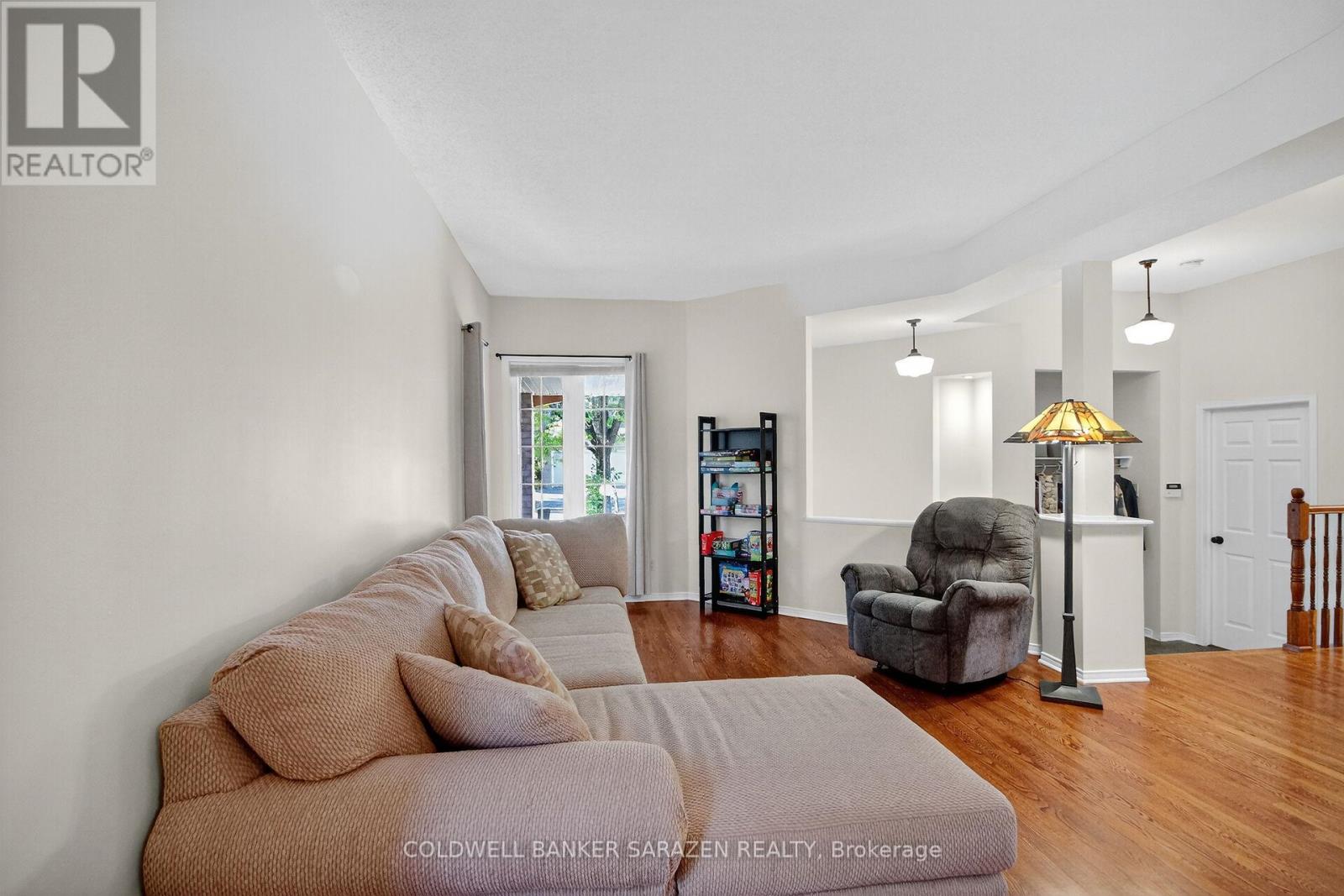 7 Whitechapel Crescent, Ottawa, Ontario  K1S 3G7 - Photo 9 - X12564780