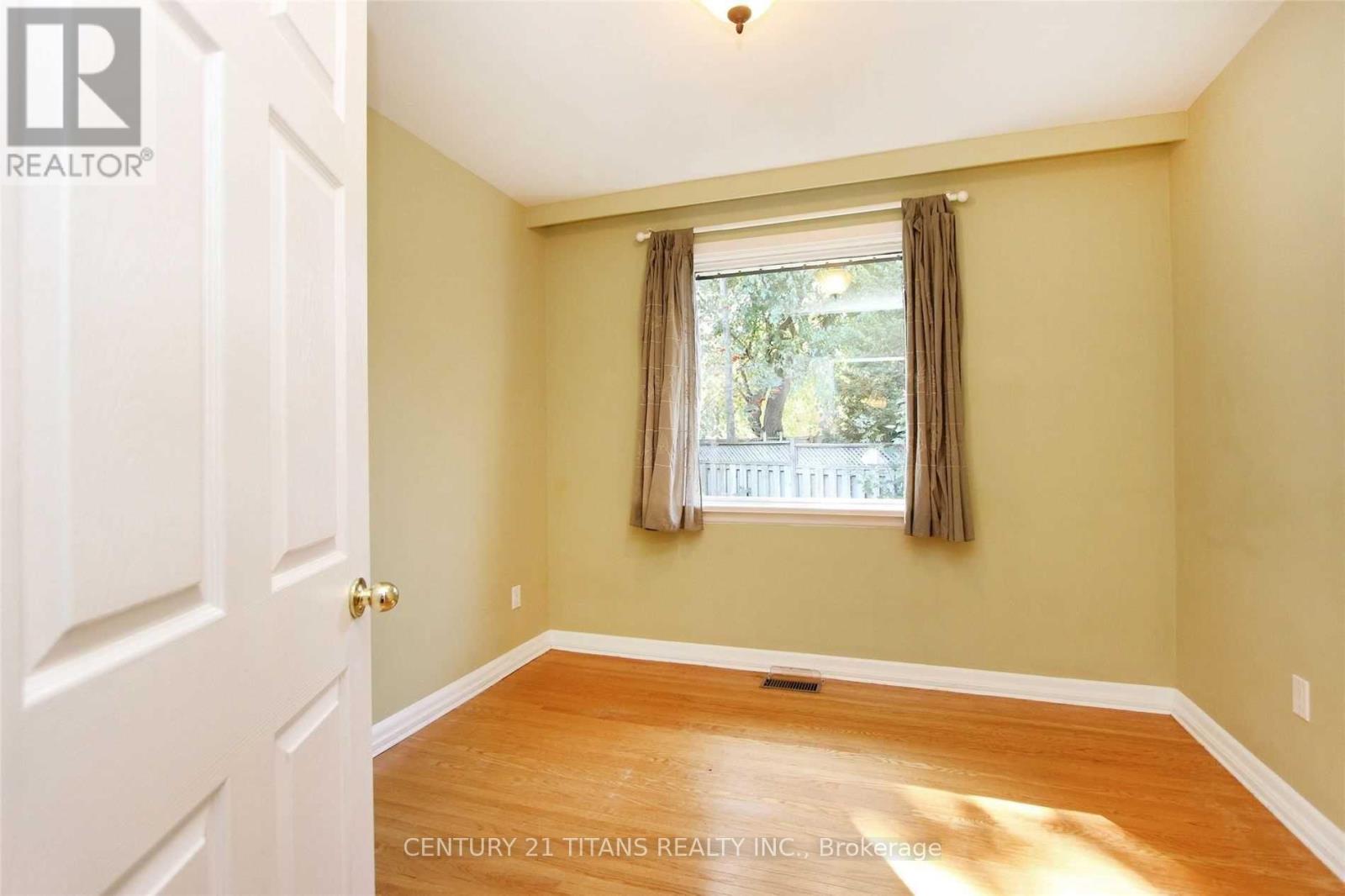 38 Rochman Boulevard, Toronto, Ontario  M1H 1S2 - Photo 7 - E12564784