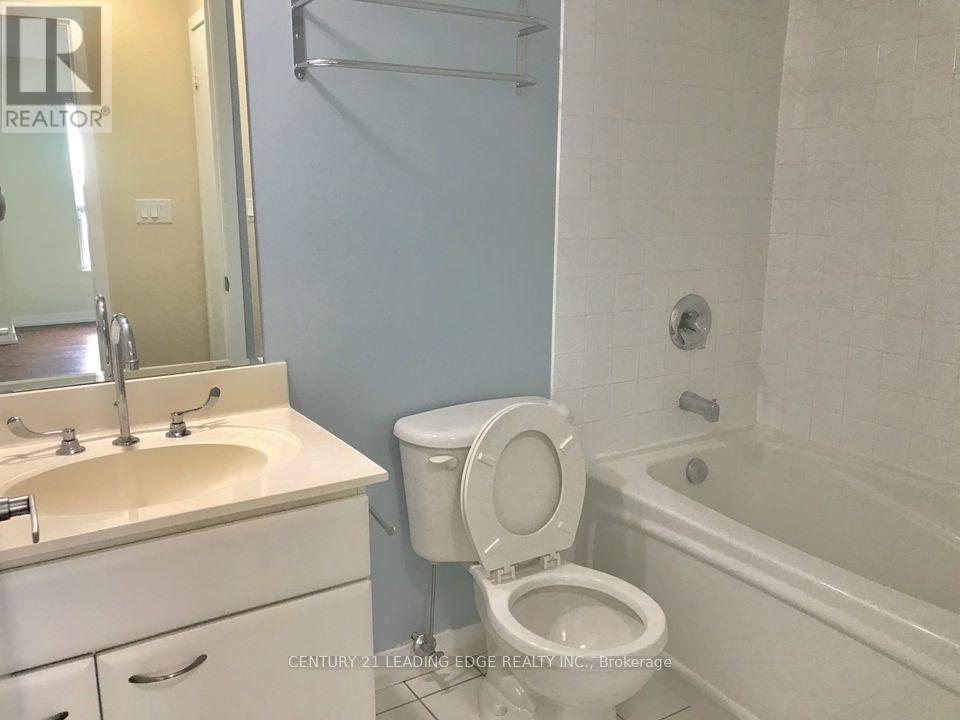 809 - 36 Lee Centre Drive, Toronto, Ontario  M1H 3K2 - Photo 6 - E12564786