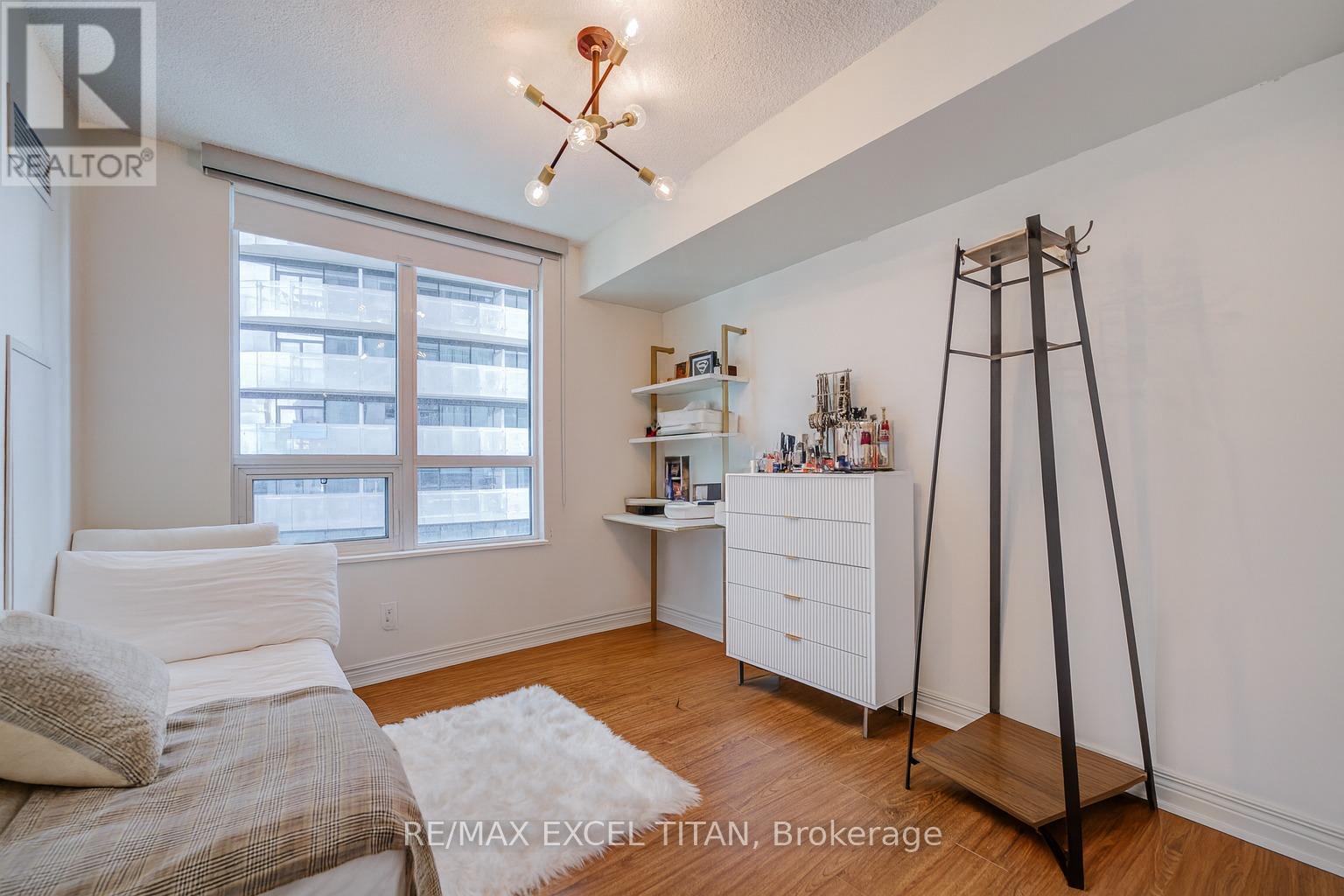 2006 - 19 Grand Trunk Crescent, Toronto, Ontario  M5J 3A3 - Photo 28 - C12562918