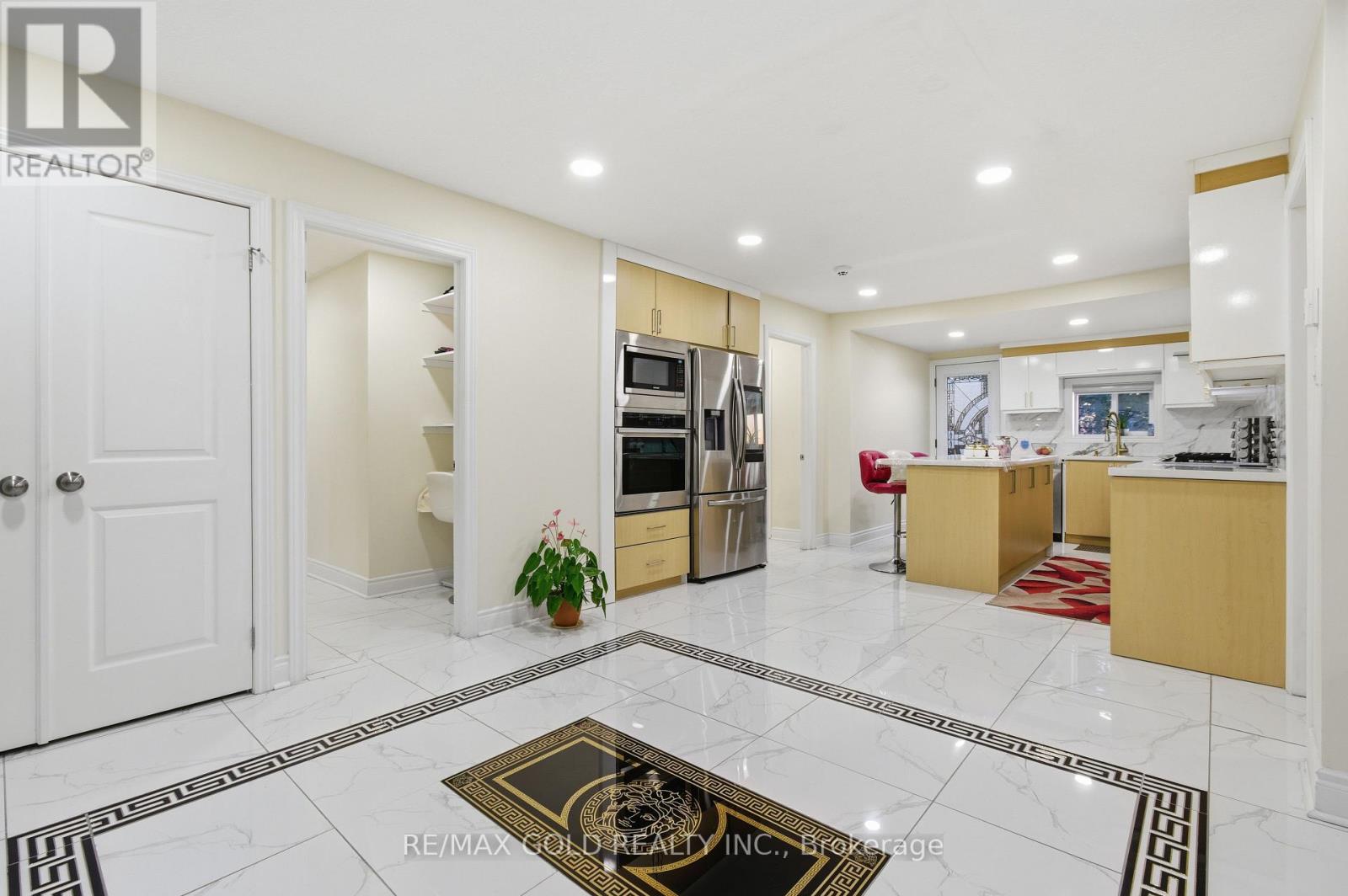 684 Talbot Road, Lakeshore, Ontario  N0R 1K0 - Photo 9 - X12564462