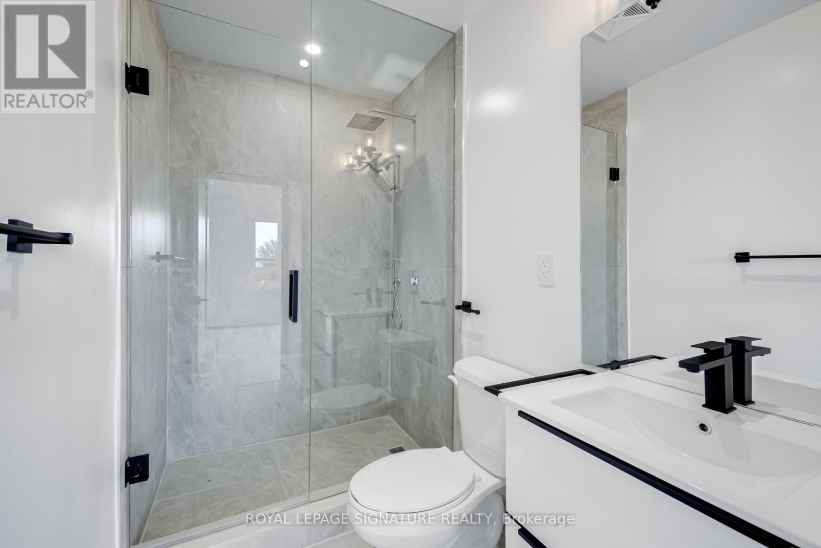 Ph7 - 3039 Dundas Street W, Toronto, Ontario  M6P 1Z5 - Photo 12 - W12564772