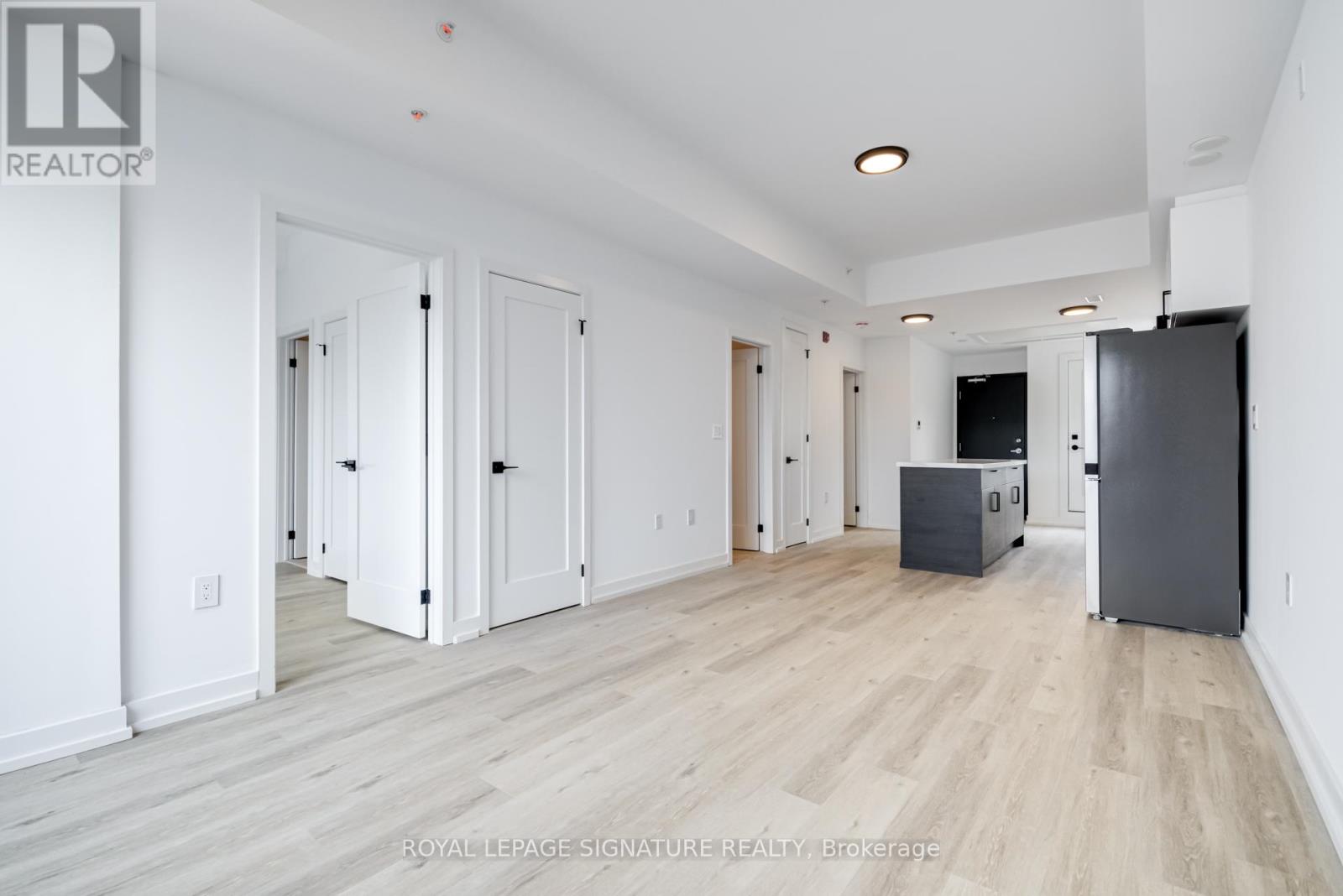 Ph7 - 3039 Dundas Street W, Toronto, Ontario  M6P 1Z5 - Photo 2 - W12564772