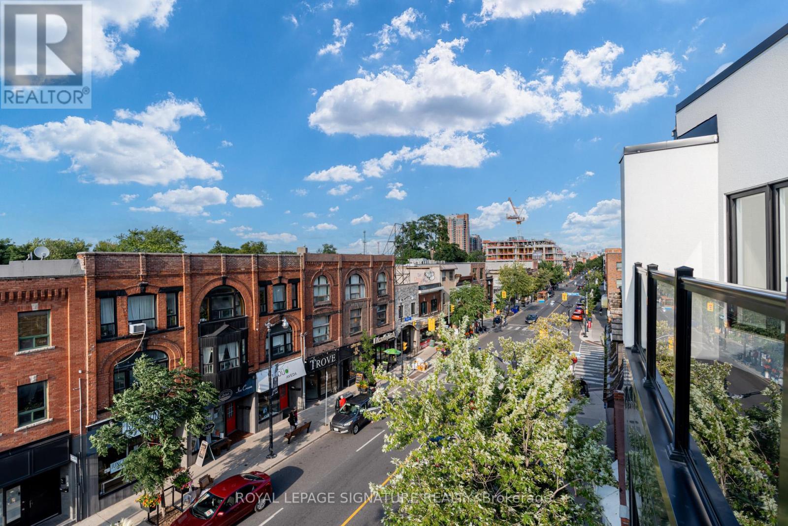 Ph7 - 3039 Dundas Street W, Toronto, Ontario  M6P 1Z5 - Photo 5 - W12564772