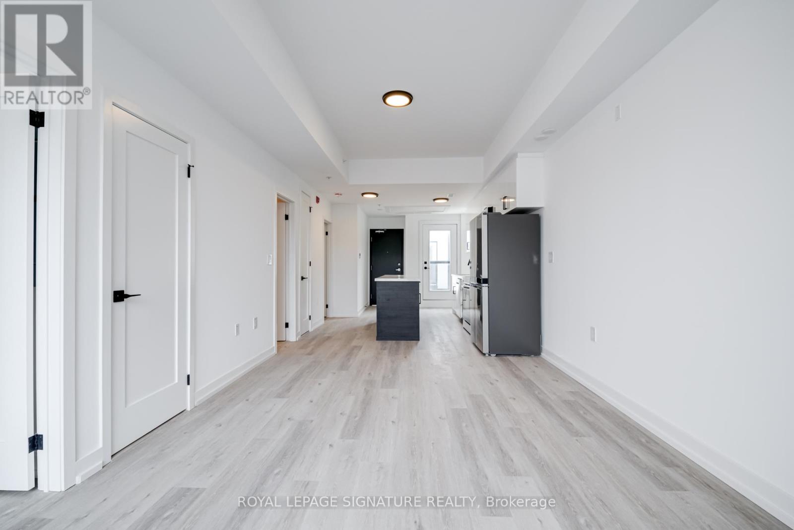 Ph7 - 3039 Dundas Street W, Toronto, Ontario  M6P 1Z5 - Photo 8 - W12564772