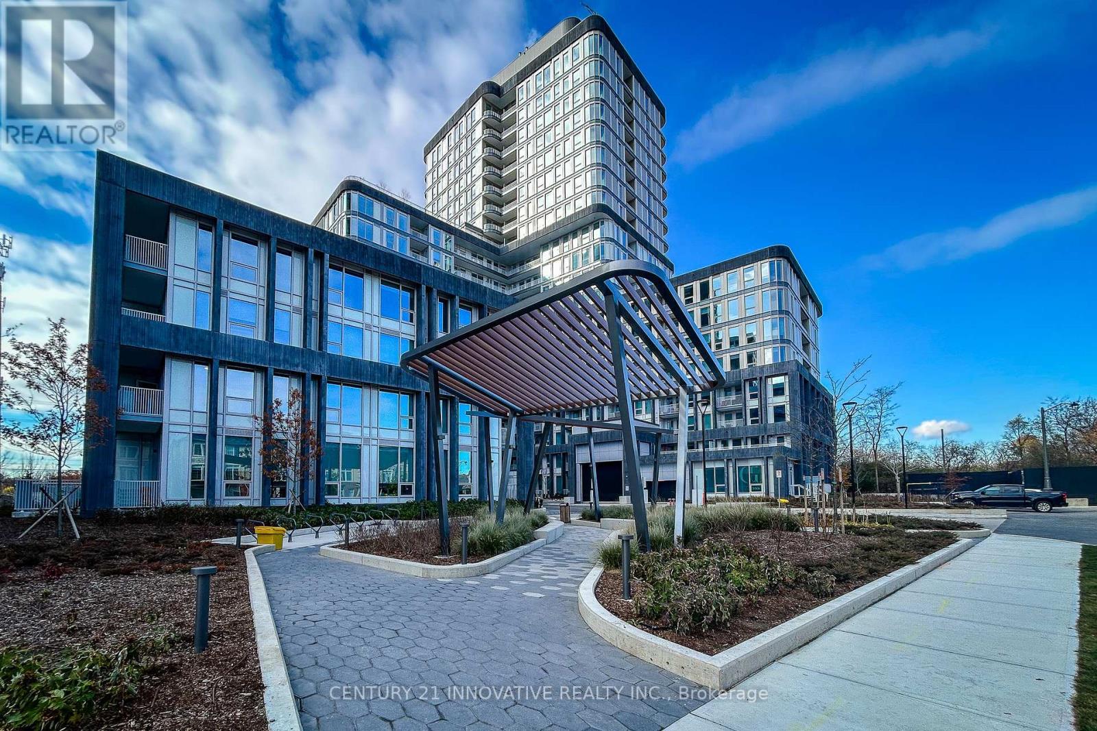 1902 - 3240 William Coltson Avenue, Oakville, Ontario  L6H 8C8 - Photo 2 - W12564782