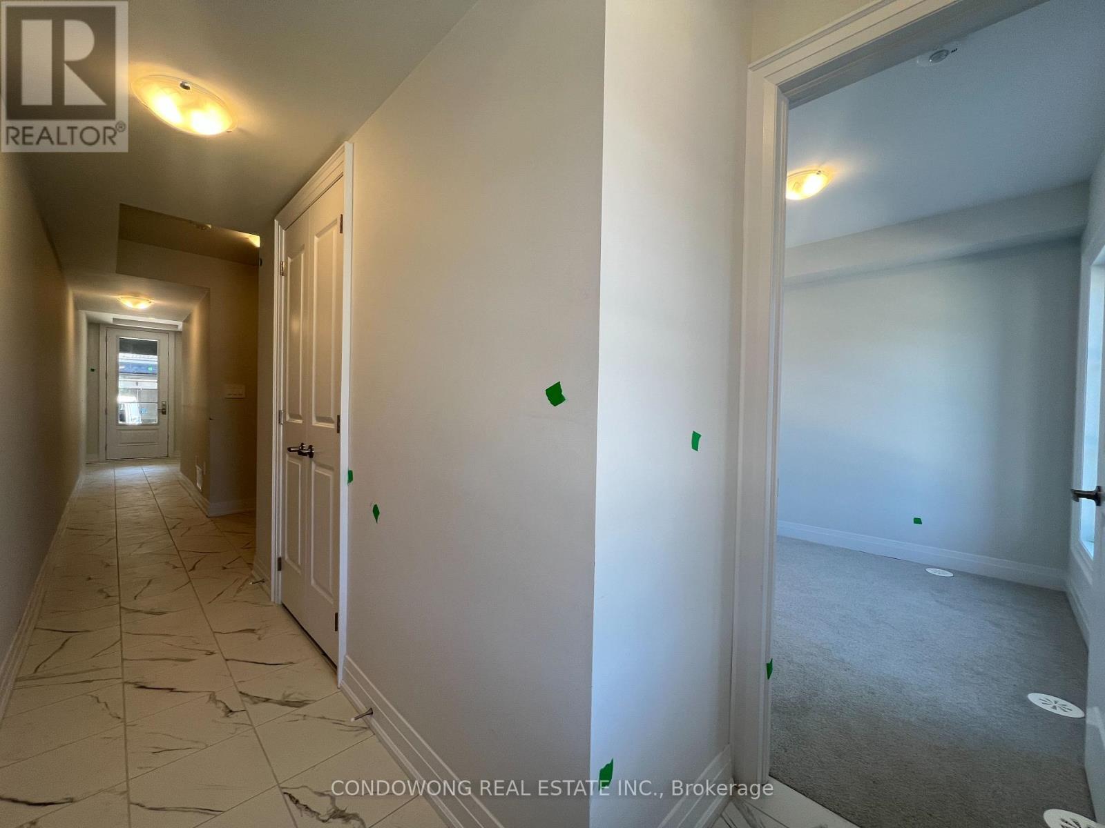 5951 Saigon Street, Mississauga, Ontario  L5V 0E9 - Photo 3 - W12564796