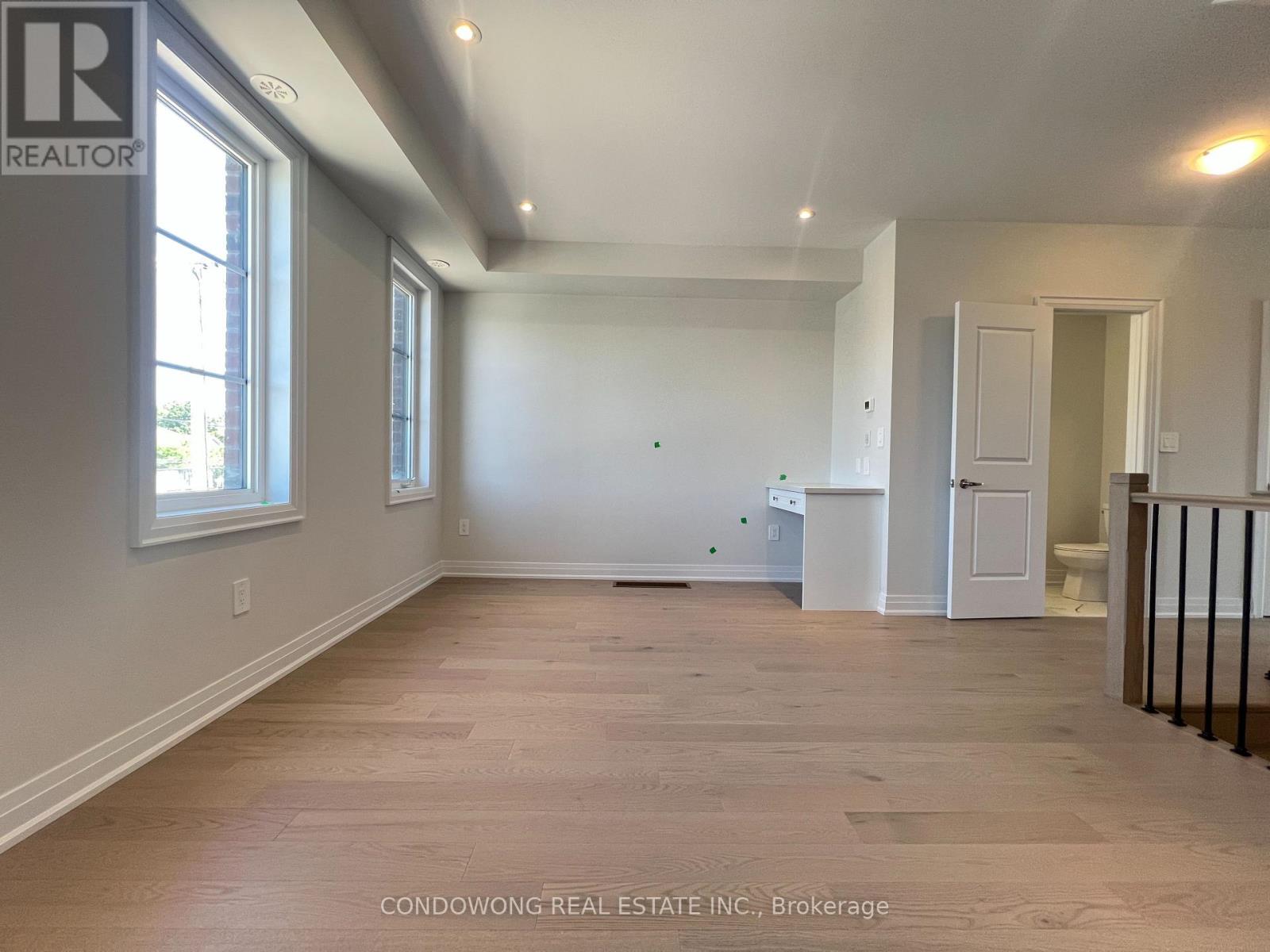 5951 Saigon Street, Mississauga, Ontario  L5V 0E9 - Photo 8 - W12564796