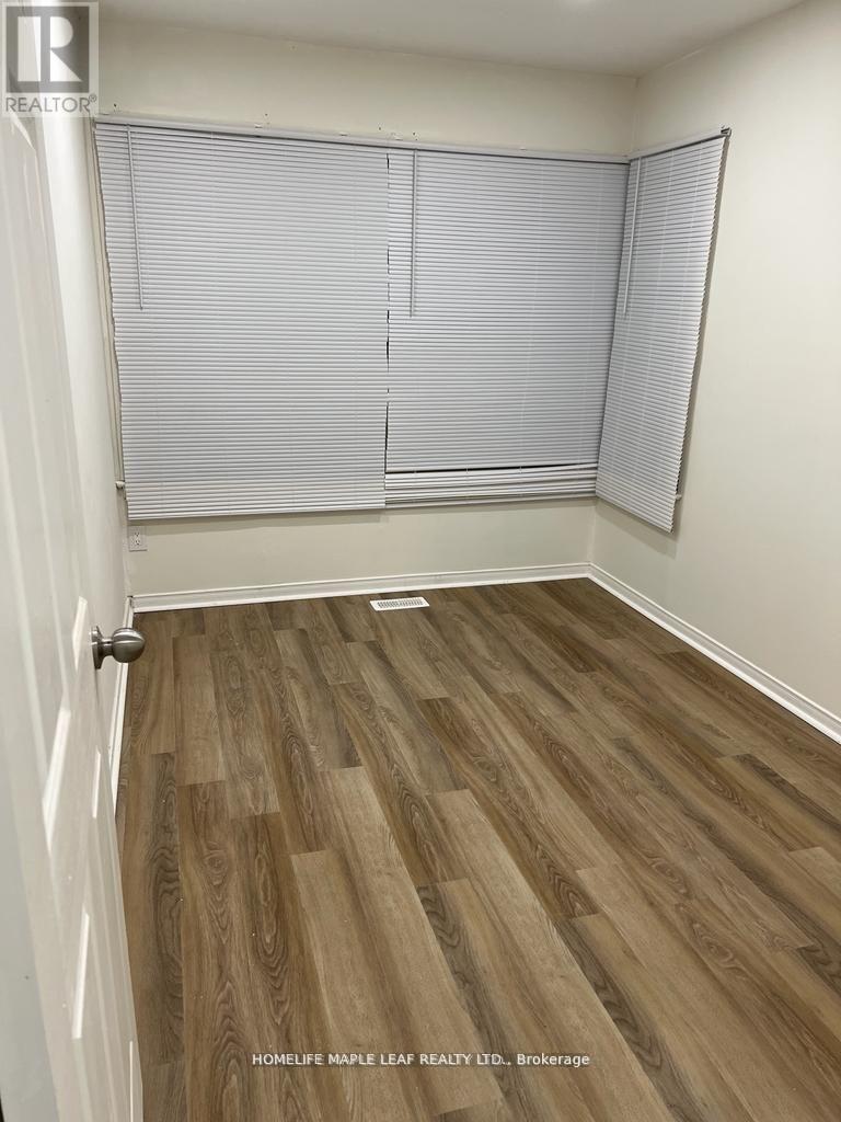 (Upper) - 28 Ladore Drive, Brampton, Ontario  L6Y 1V5 - Photo 17 - W12564822