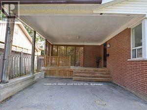 (Upper) - 28 Ladore Drive, Brampton, Ontario  L6Y 1V5 - Photo 3 - W12564822