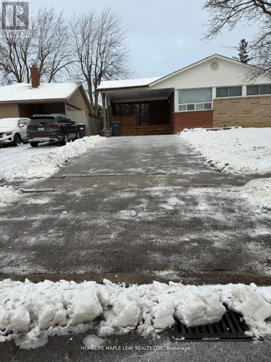 (Upper) - 28 Ladore Drive, Brampton, Ontario  L6Y 1V5 - Photo 5 - W12564822