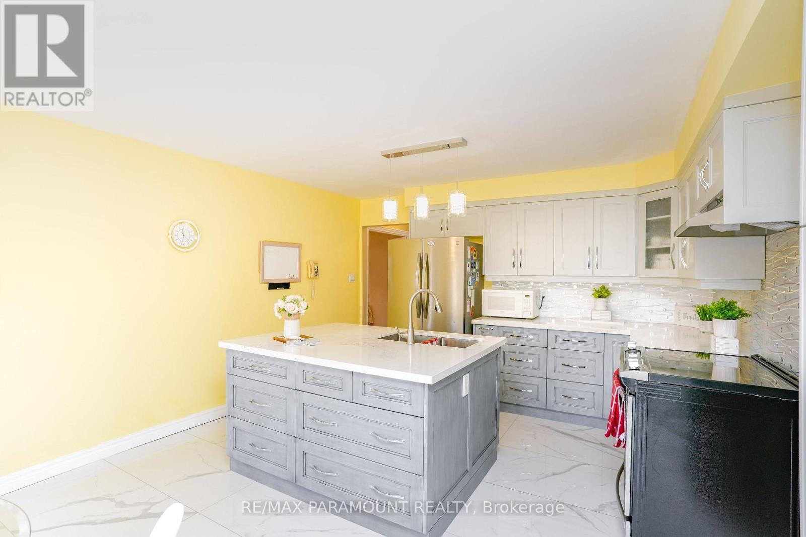 70 Dawnridge Trail, Brampton, Ontario  L6Z 2A2 - Photo 13 - W12564838