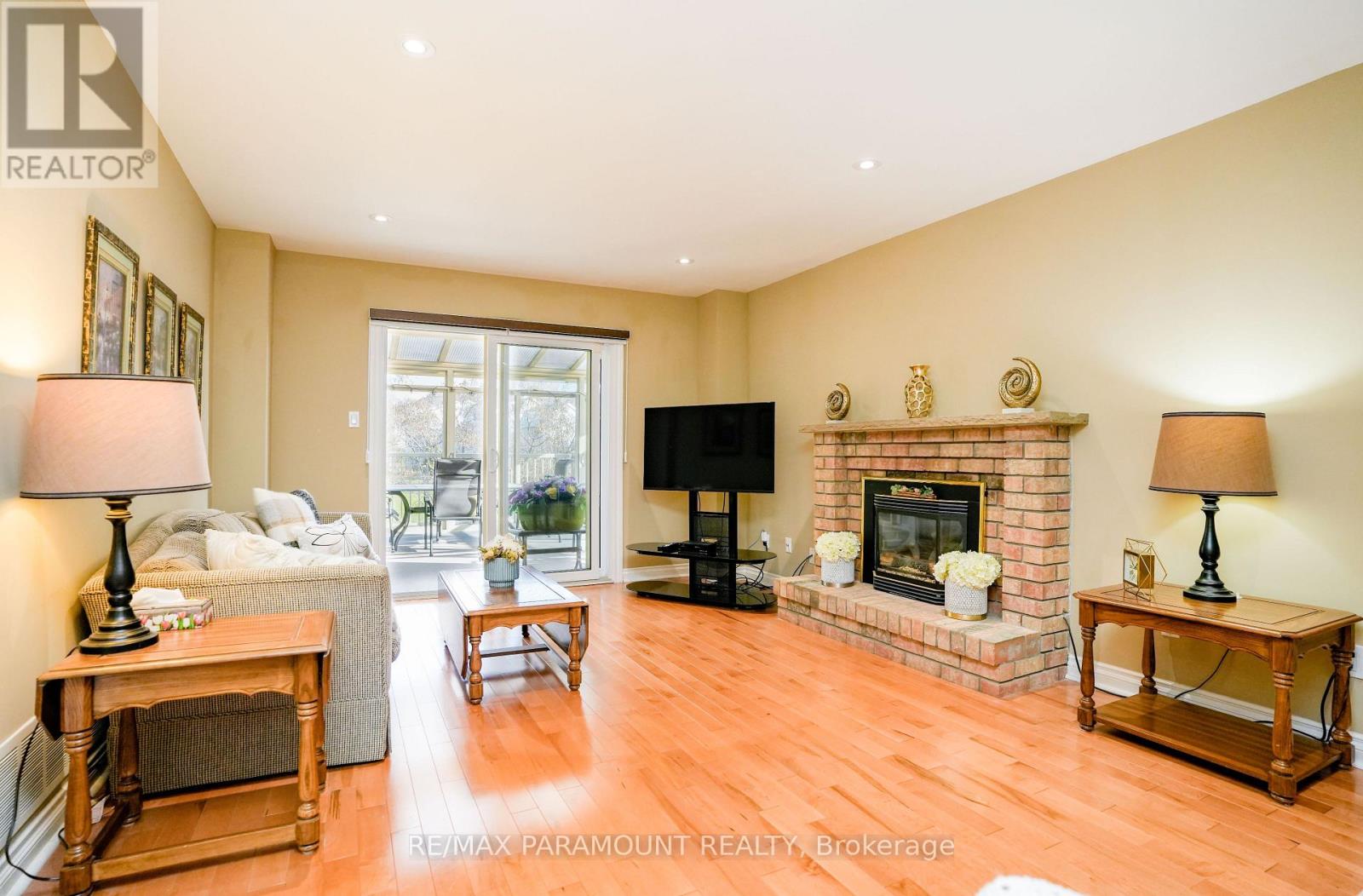 70 Dawnridge Trail, Brampton, Ontario  L6Z 2A2 - Photo 16 - W12564838