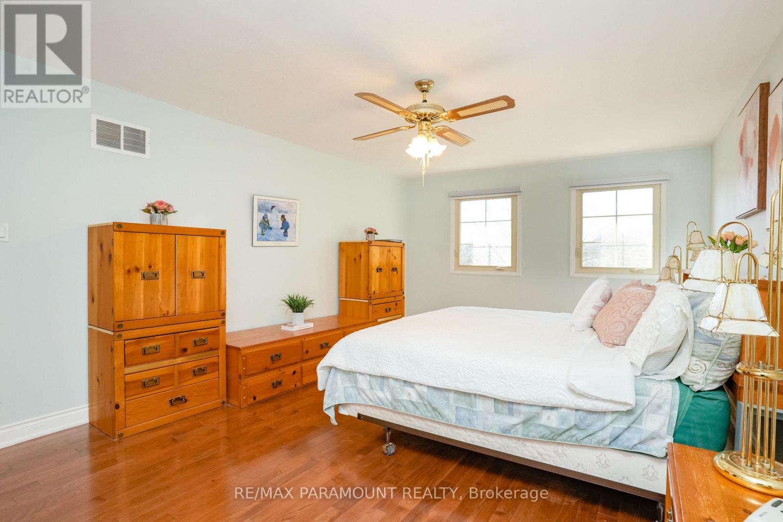 70 Dawnridge Trail, Brampton, Ontario  L6Z 2A2 - Photo 22 - W12564838