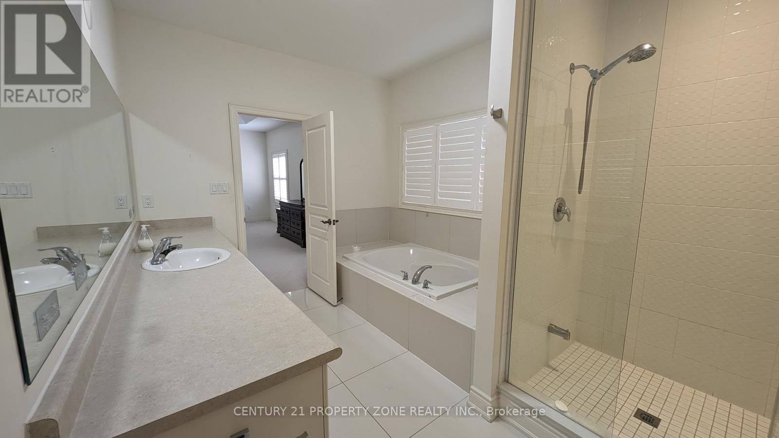 Upper - 10 Goderich Drive, Brampton, Ontario  L7A 5A7 - Photo 19 - W12564840