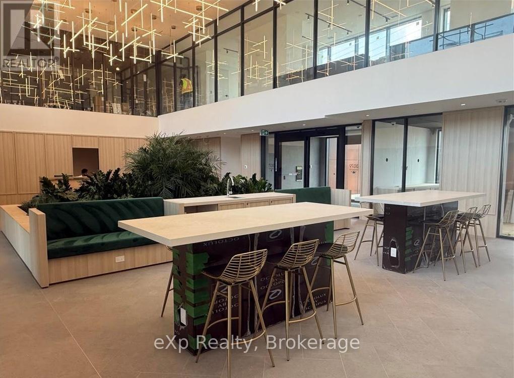 305 - 3079 Trafalgar Road, Oakville (Jm Joshua Meadows), Ontario  L6H 8C5 - Photo 2 - W12564864