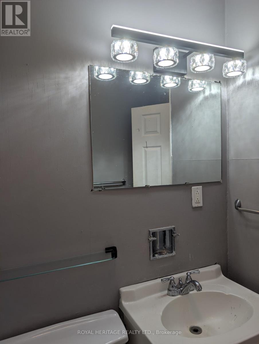 4 - 75 Charles Street, Oshawa, Ontario L1H 4X8 - Photo 4 - E12564846