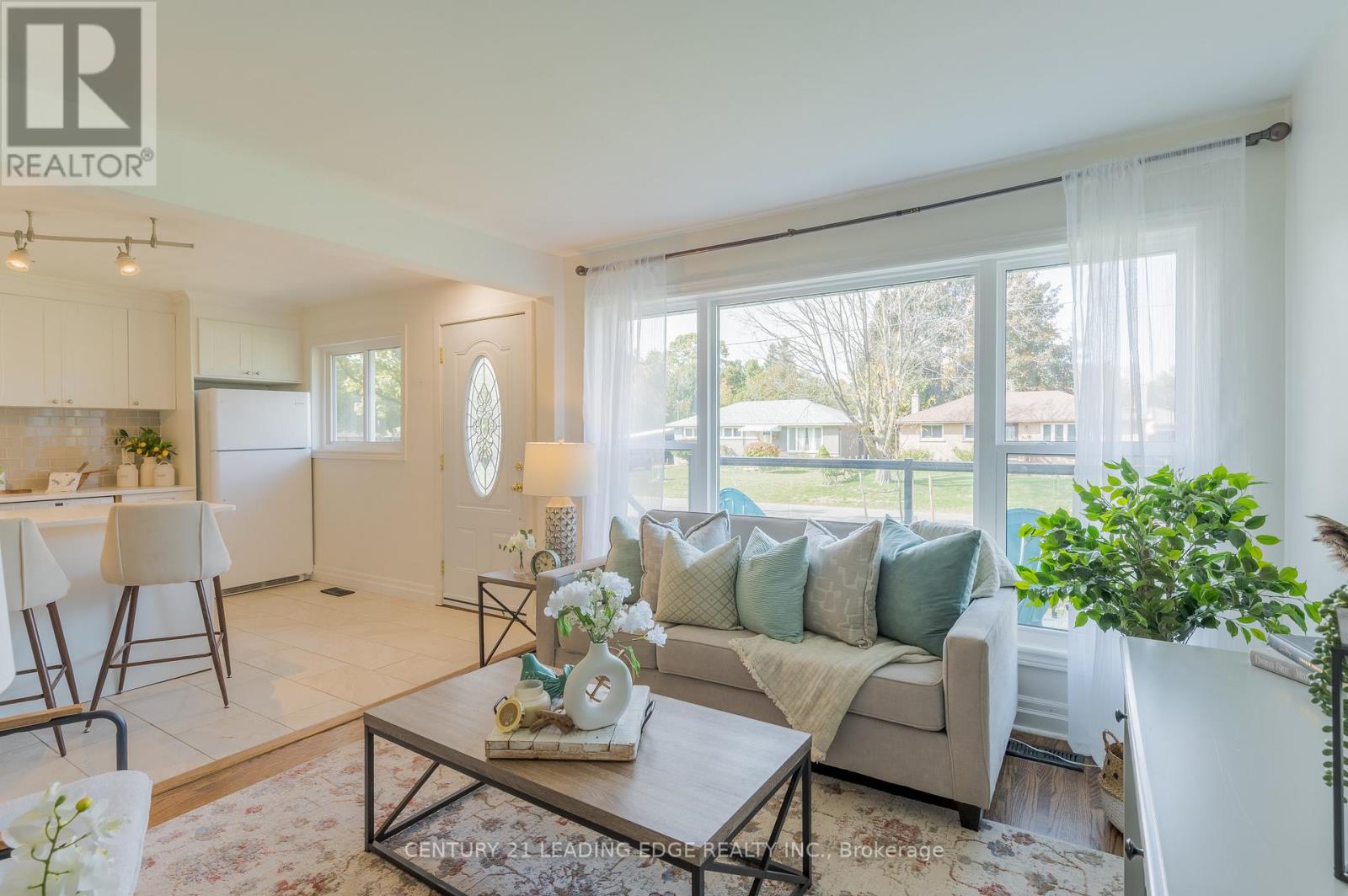 Upper - 18 Daleview Avenue, Peterborough, Ontario  K9J 1L5 - Photo 13 - X12564774