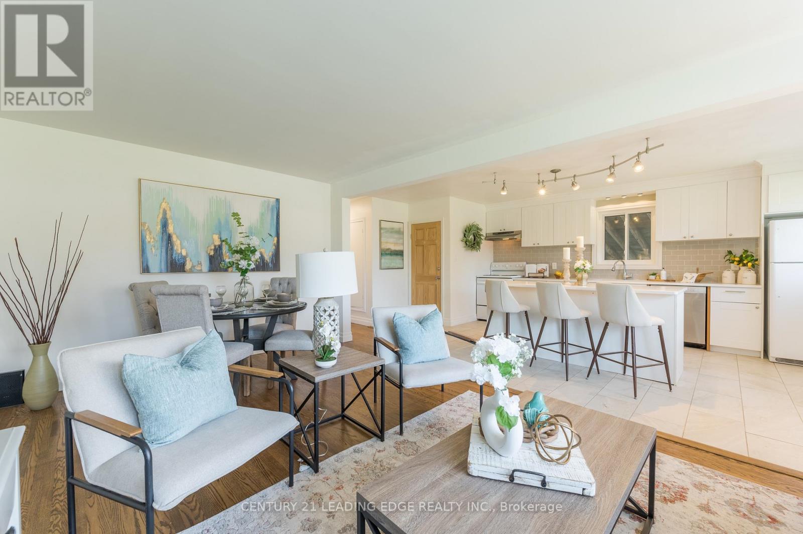 Upper - 18 Daleview Avenue, Peterborough, Ontario  K9J 1L5 - Photo 14 - X12564774