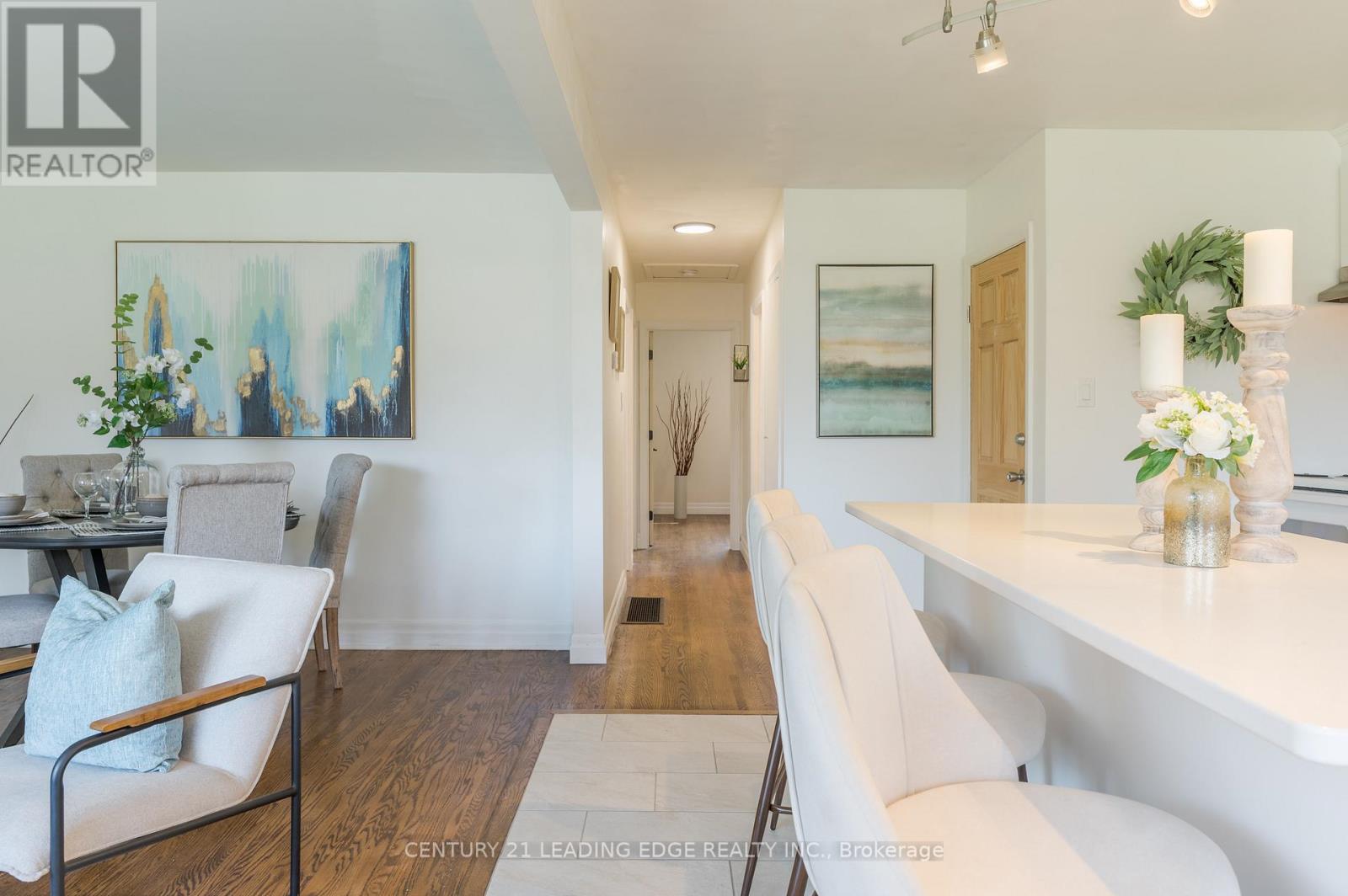 Upper - 18 Daleview Avenue, Peterborough, Ontario  K9J 1L5 - Photo 17 - X12564774