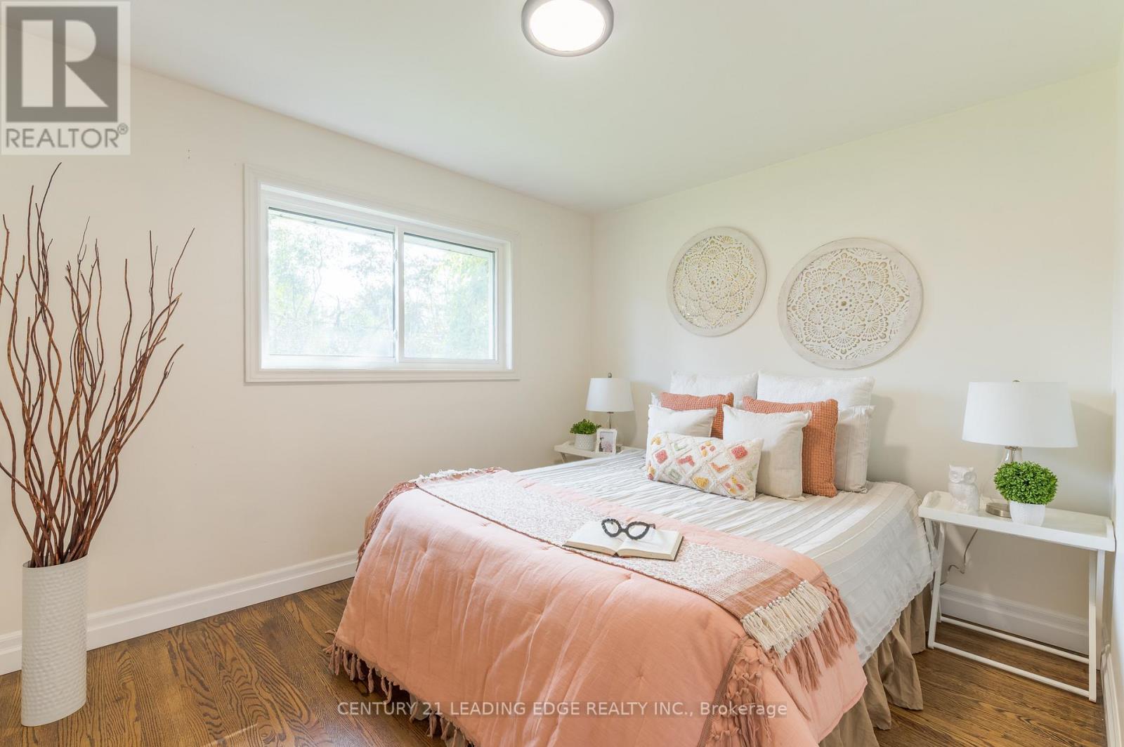 Upper - 18 Daleview Avenue, Peterborough, Ontario  K9J 1L5 - Photo 20 - X12564774