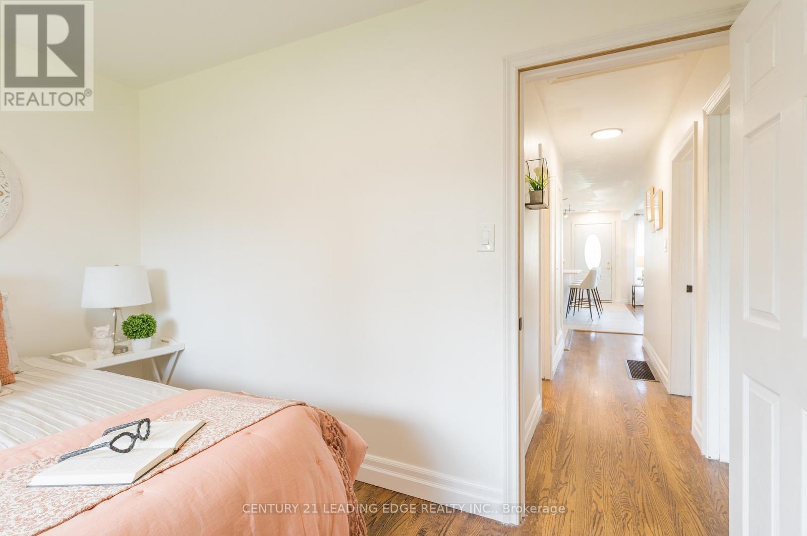 Upper - 18 Daleview Avenue, Peterborough, Ontario  K9J 1L5 - Photo 21 - X12564774