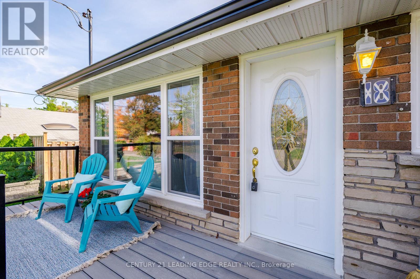 Upper - 18 Daleview Avenue, Peterborough, Ontario  K9J 1L5 - Photo 4 - X12564774