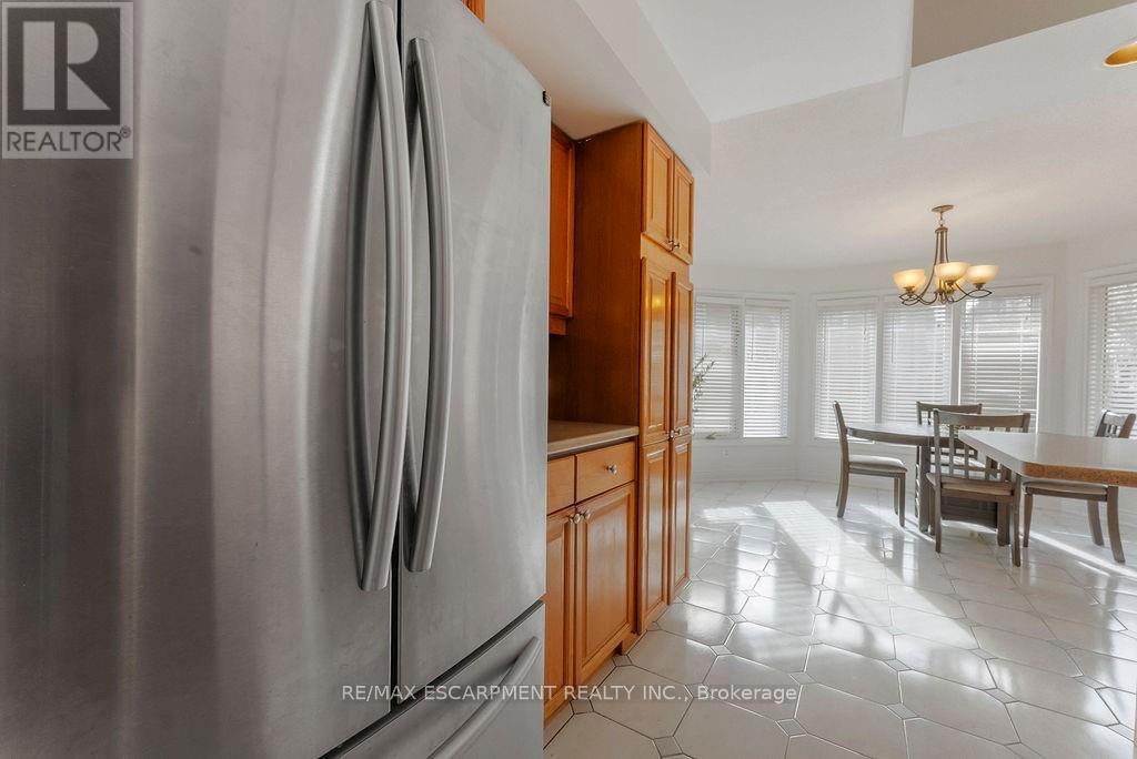 113 Greenshire Drive, Hamilton, Ontario  L9C 7G5 - Photo 22 - X12564834