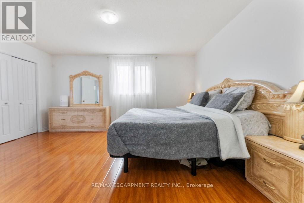 113 Greenshire Drive, Hamilton, Ontario  L9C 7G5 - Photo 29 - X12564834