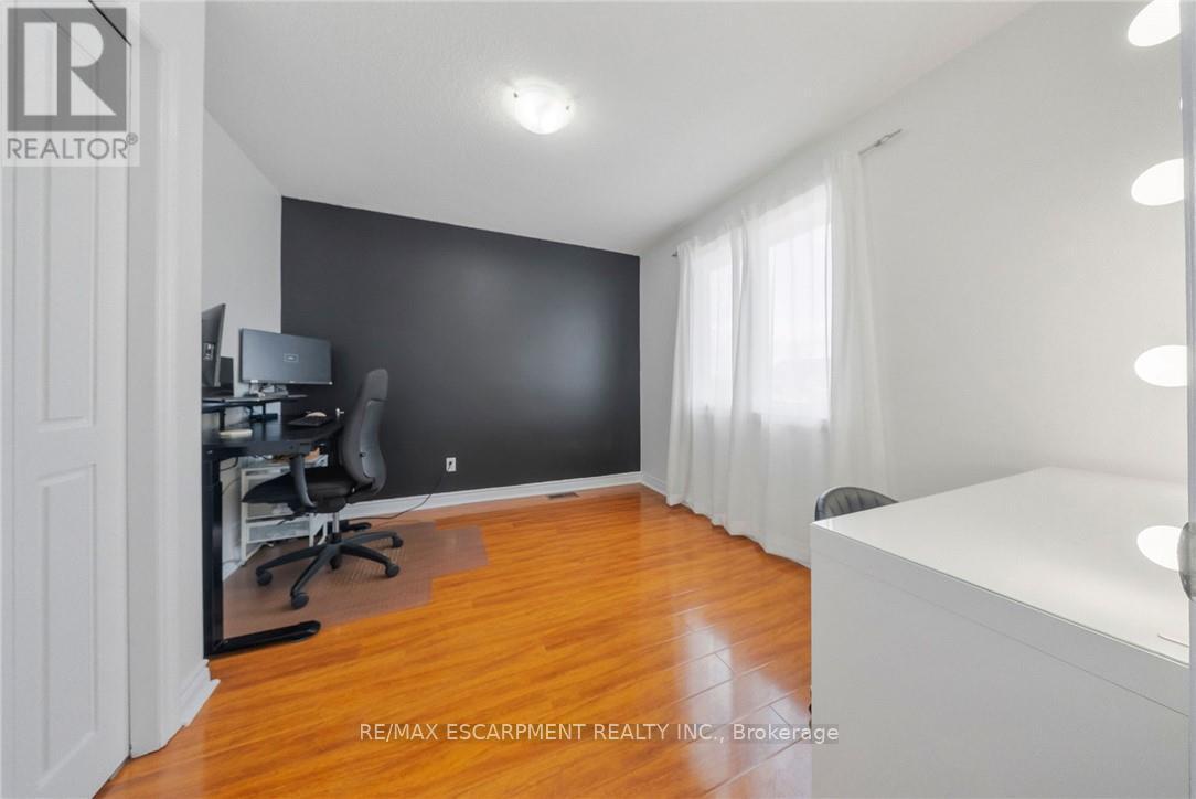 113 Greenshire Drive, Hamilton, Ontario  L9C 7G5 - Photo 33 - X12564834