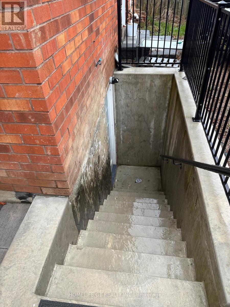 1695 Major Oaks Road, Pickering (Brock Ridge), Ontario  L1X 1X2 - Photo 32 - E12524010