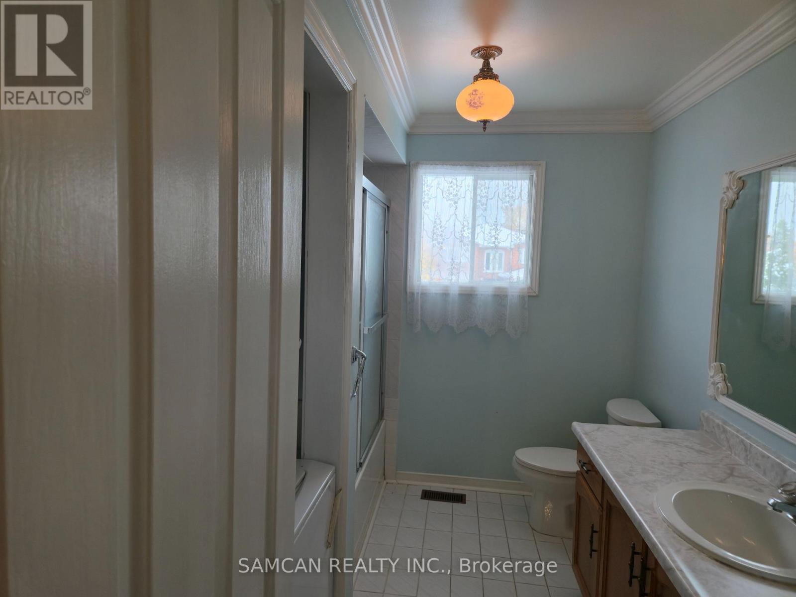 2 - 2470 Wynten Way, Oakville (Cv Clearview), Ontario  L6J 7K8 - Photo 9 - W12547598
