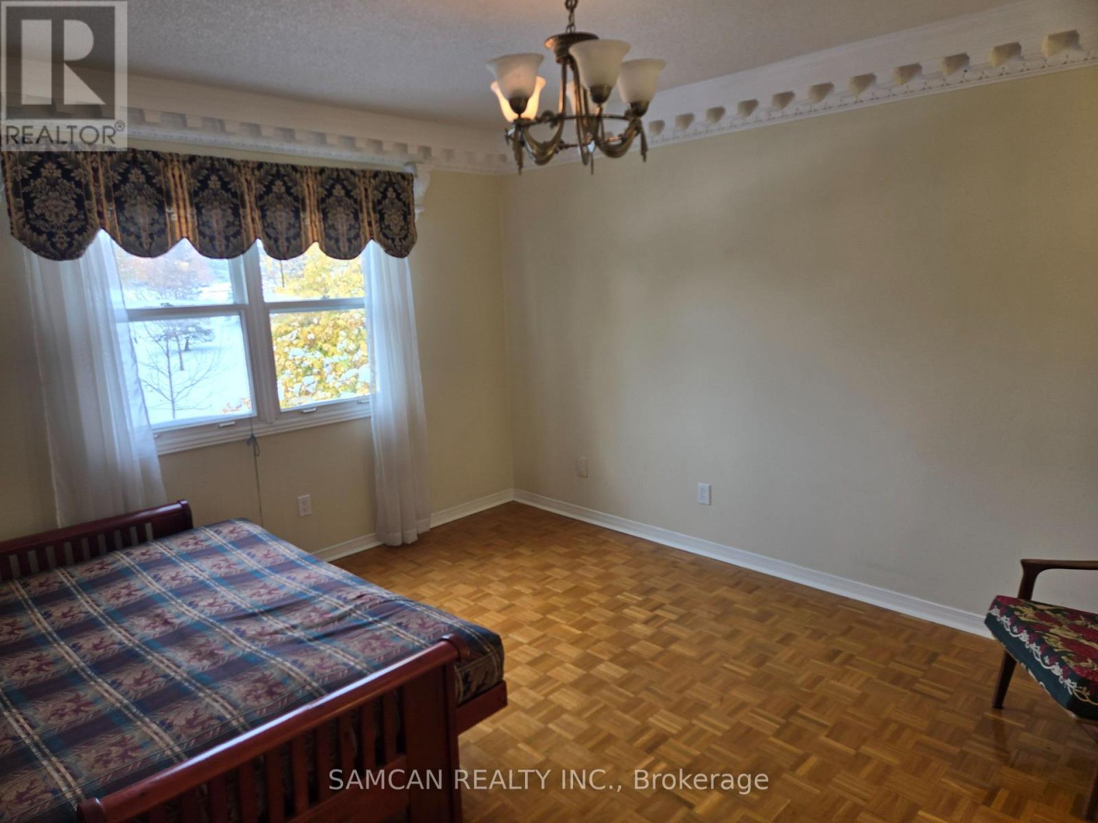 2 - 2470 Wynten Way, Oakville (Cv Clearview), Ontario  L6J 7K8 - Photo 4 - W12547598