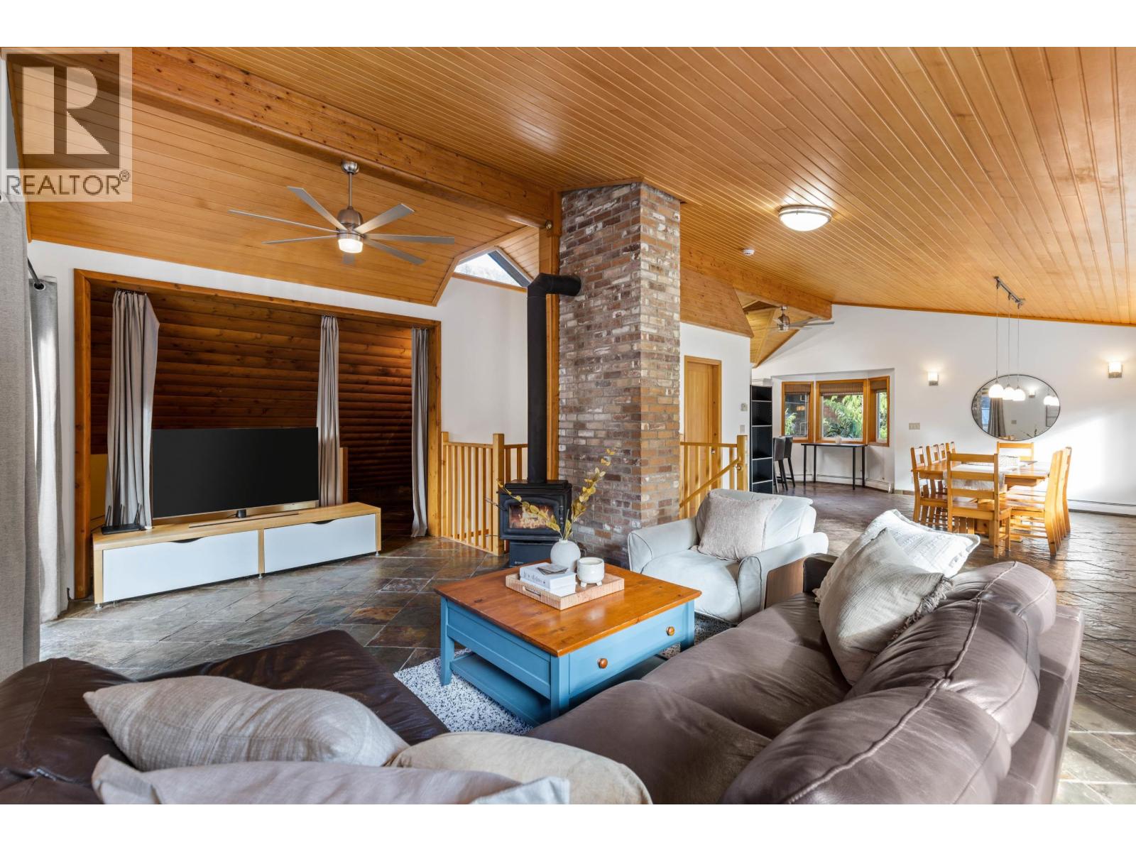 9548 Emerald Drive, Whistler, British Columbia  V8E 0G5 - Photo 10 - R3060288