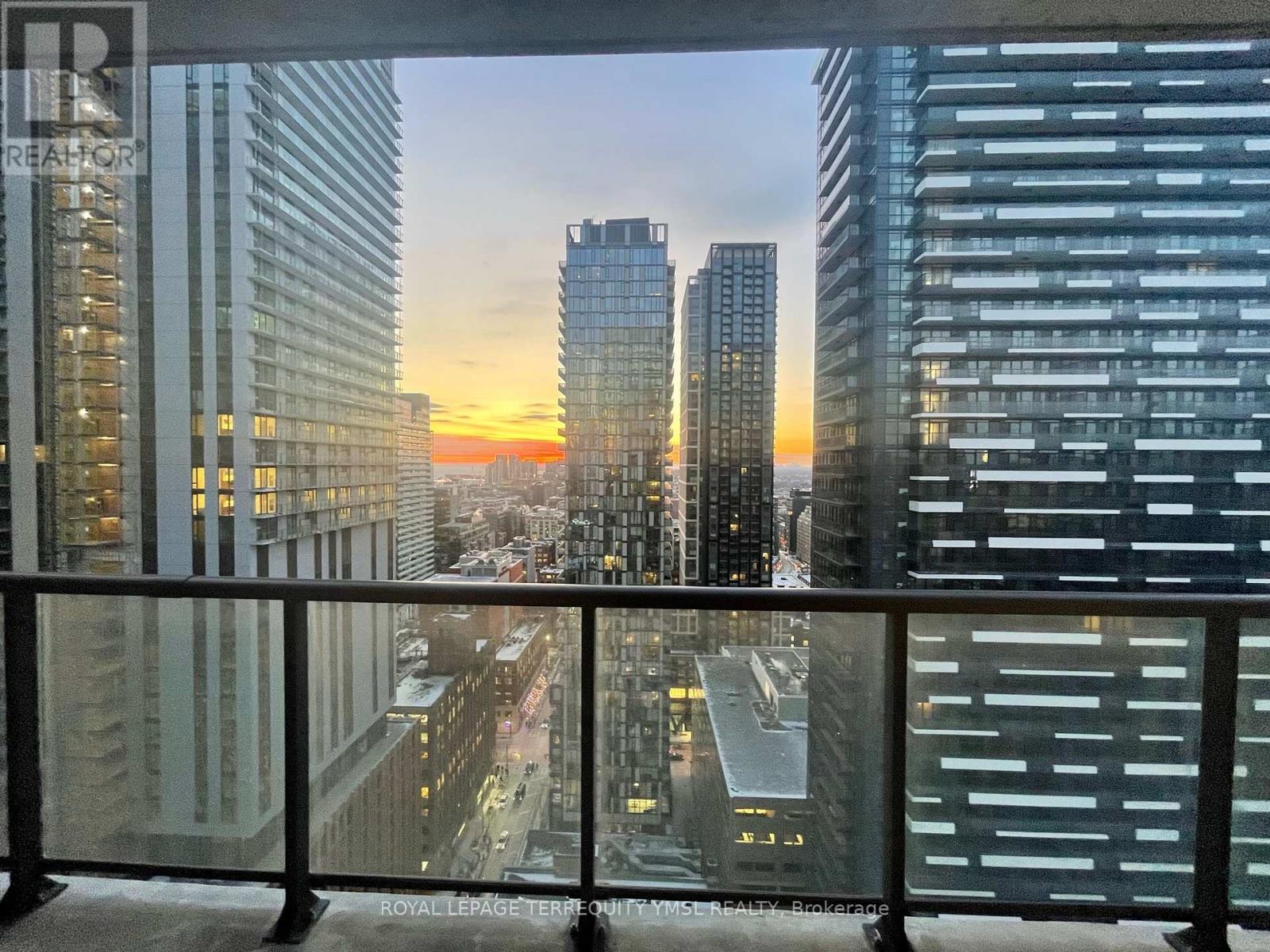 2701 - 290 Adelaide Street, Toronto, Ontario  M5V 1P6 - Photo 17 - C12560926