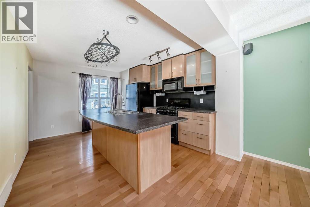 63 Toscana Gardens Nw, Calgary, Alberta  T3L 3C2 - Photo 6 - A2262533