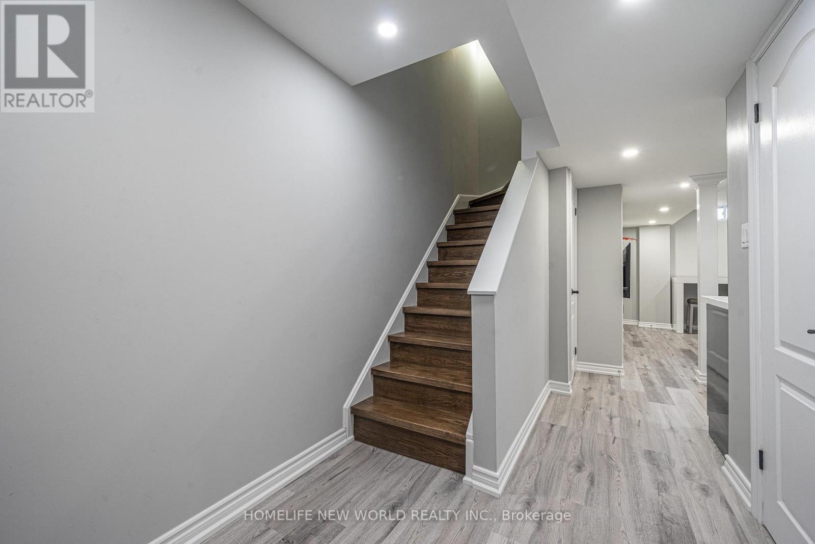 60 Bloomgate Crescent, Richmond Hill, Ontario  L4E 4E2 - Photo 19 - N12561216