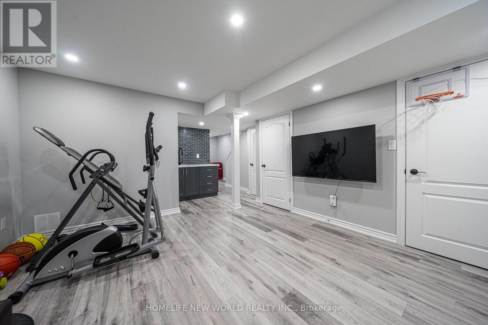 60 Bloomgate Crescent, Richmond Hill, Ontario  L4E 4E2 - Photo 24 - N12561216