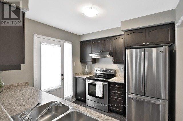 369 Cavanagh Lane, Milton, Ontario  L9T 8J9 - Photo 4 - W12564844